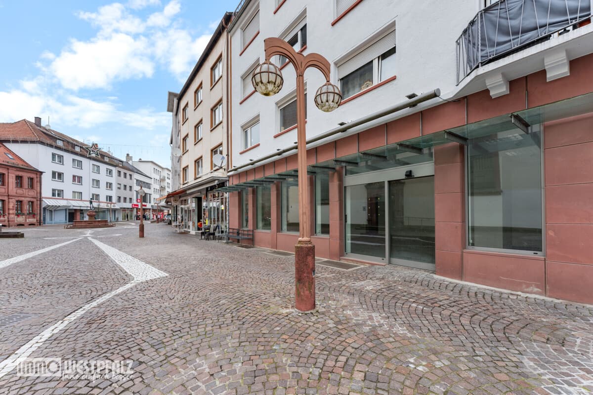 Schaufensterfront Hauptstraße