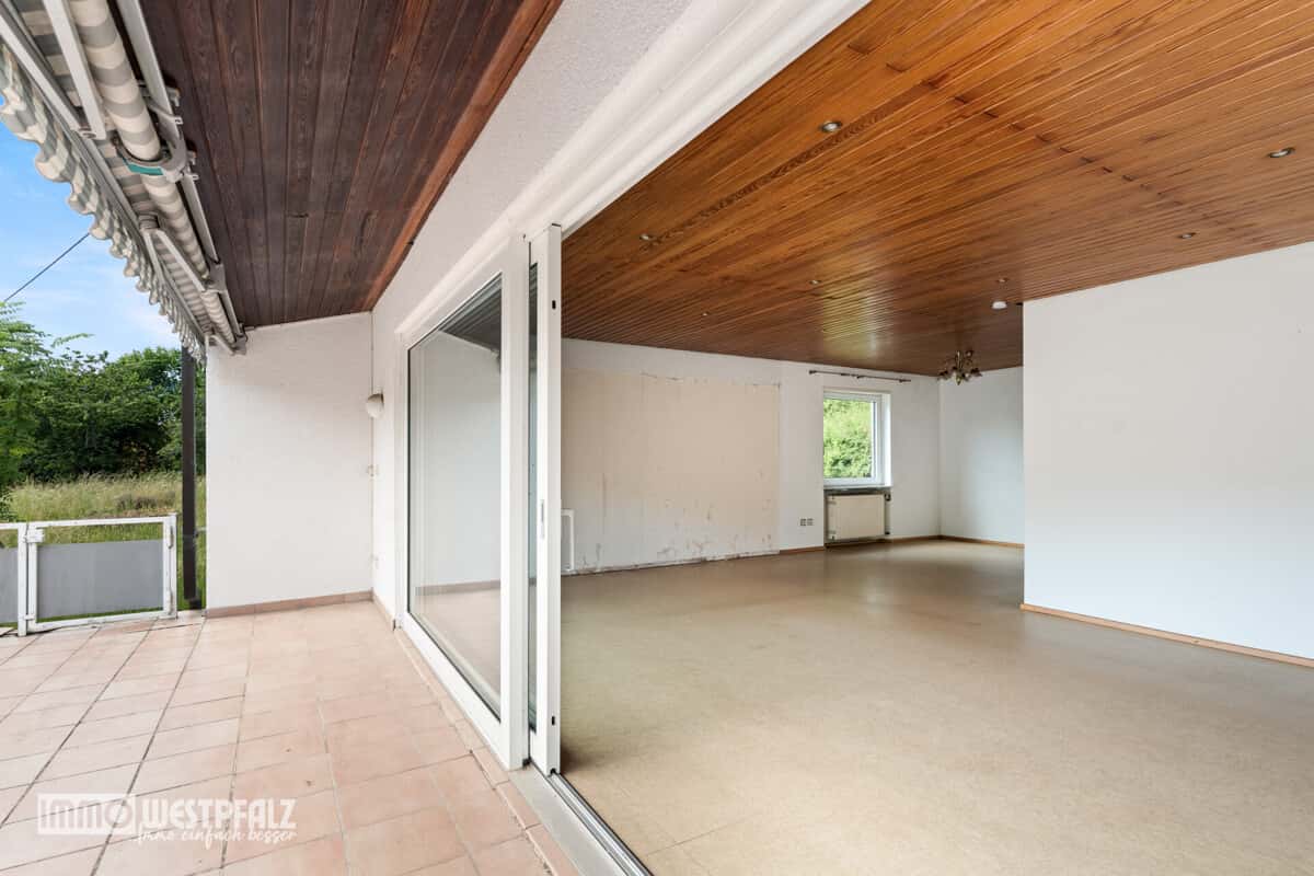 Wohnzimmer mit Terrassenzugang