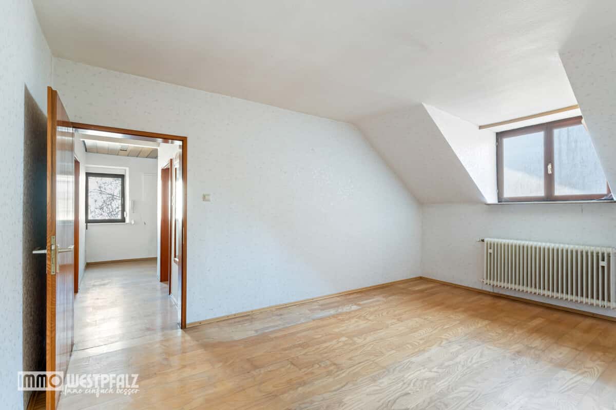 Schlafzimmer 1/3 OG