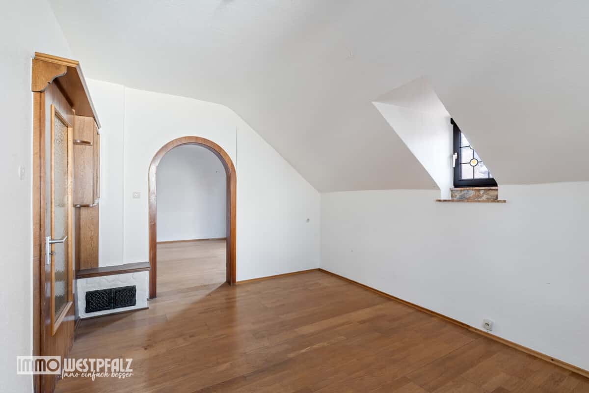 Schlafzimmer 3/3 OG