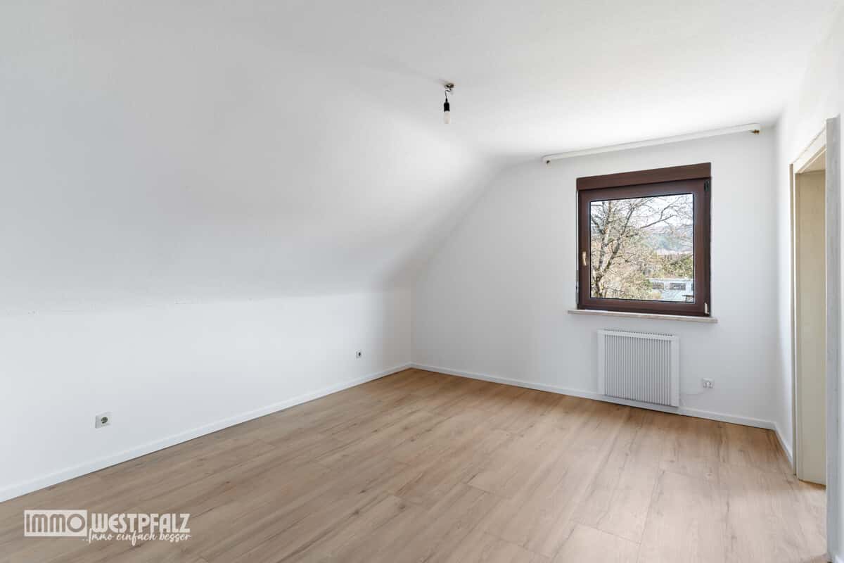 Schlafzimmer 1/3 OG