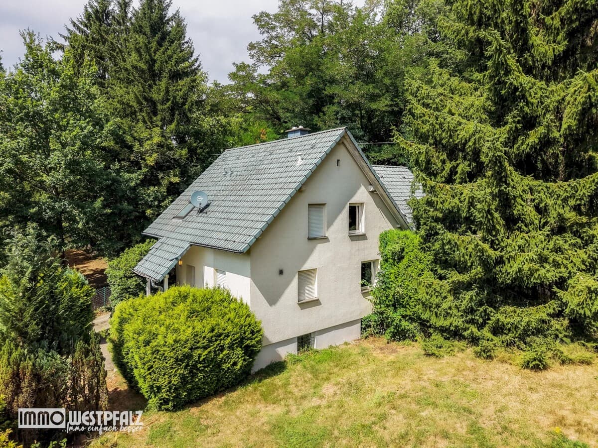 Im Grünen zuhause. Stadtnah wohnen – Freist. Einfamilienhaus auf 1.427 m² — Vorschaubild