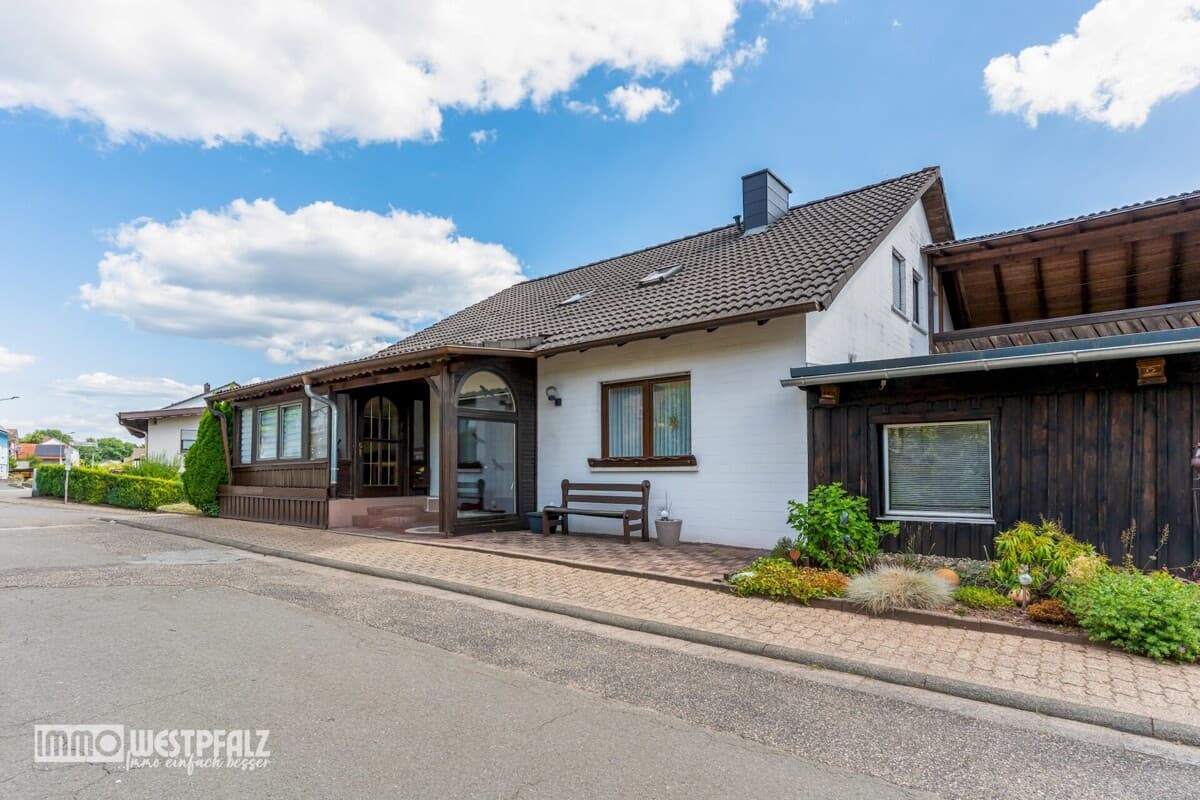 einfamilienhaus-thaleischweiler-froeschen-aussenansicht-3